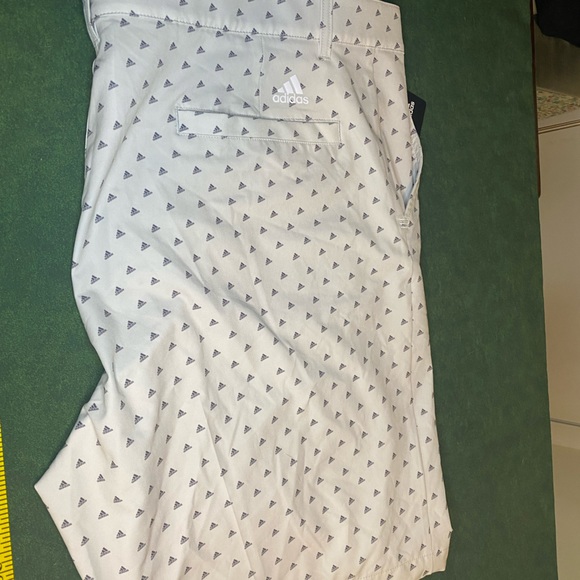 NWT ADIDAS White Golf Shorts- size 40 ⛳️ - Picture 4 of 6